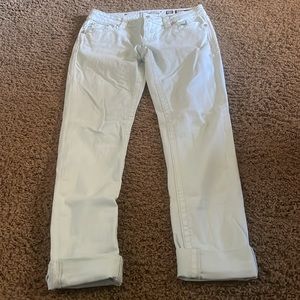 Ladies Skinny Miss Me Icy blue color jeans. Sz 29. Inseam 33.